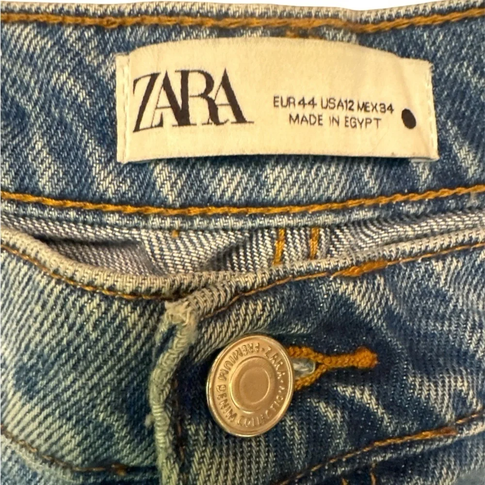 Zara Relaxed Fit Wide Leg Distressed Jeans Light Blue Euro 44 US 12